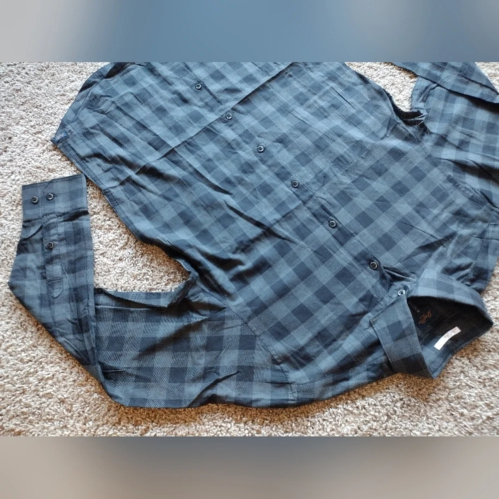 Good Man Brand Dark Checkered Button Down Shirt NWOT - Picture 2 of 10